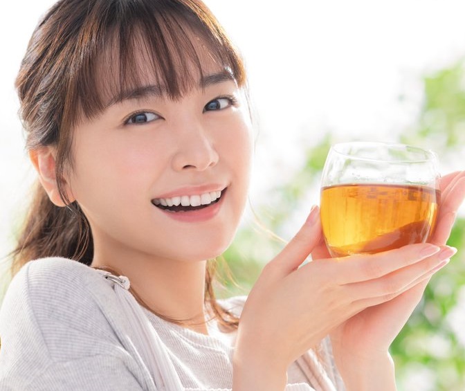 アサヒ十六茶 新垣結衣と新キャラクターの中村倫也 新ｃｍがスタート Saoログ